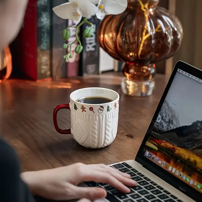 Tasses de Noël en céramique avec motifs floraux et étoilés