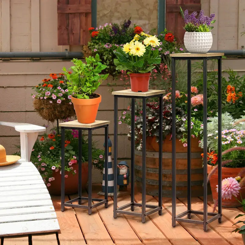Outsunny 3er-Set Blumentopfständer, quadratisch, stapelbar, Pflanzenhalter