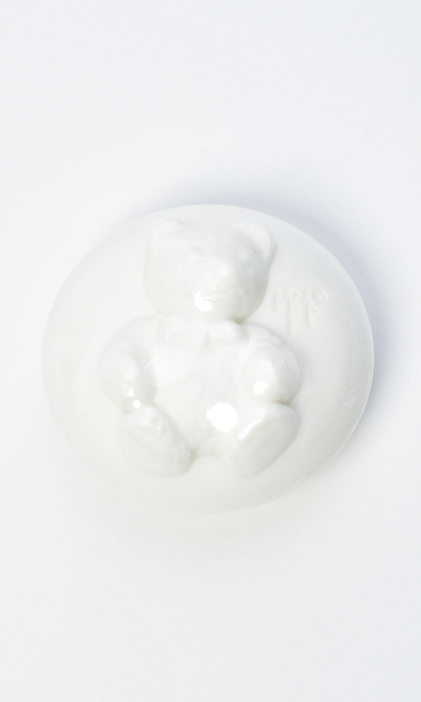 Boîte de Savon Rond Enfants Nounours - Mathilde M. : Douceur et Amusement pour le Bain