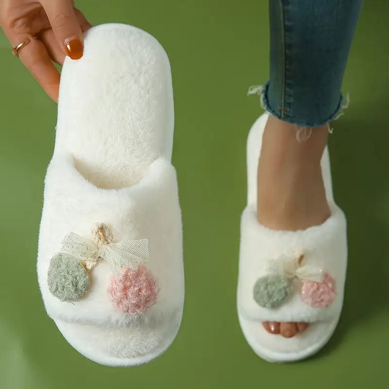 Chaussons Ouverts au Design Cerise – Confort & Légèreté