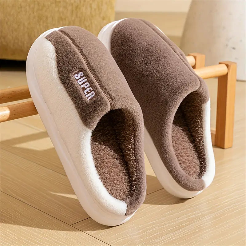 Chaussons Douillets Bicolores pour Femmes – Patch "Super"
