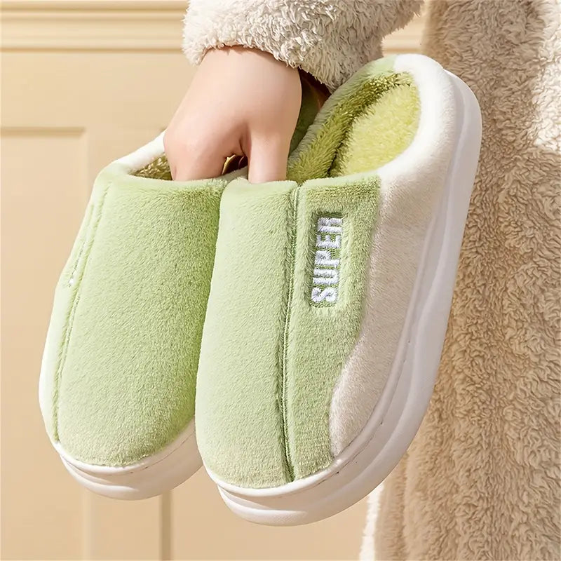 Chaussons Douillets Bicolores pour Femmes – Patch "Super"