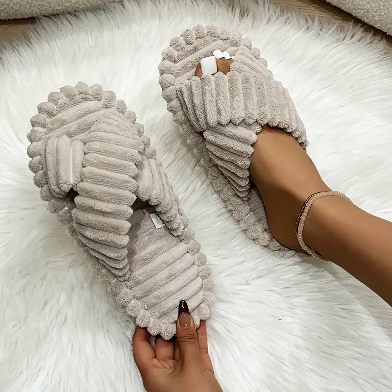 Pantoufles Chic Femme à Bandes Croisées – Doublure en Peluche