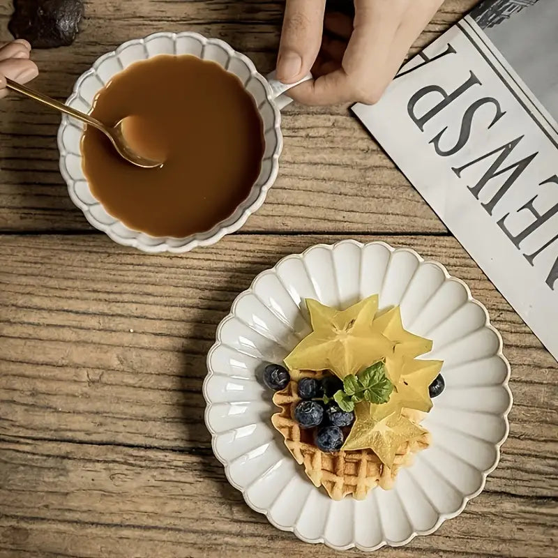 Élégance Florale – Tasse à Café en Céramique avec Soucoupe 250 ml