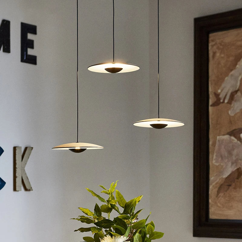 Suspension LED Design UFO –  Pour un Éclairage d'Exception