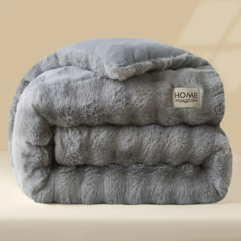 Couette Ultra-Douce en Polaire Lait – Chaude, Légère & Moelleuse