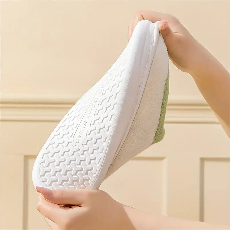 Chaussons Douillets Bicolores pour Femmes – Patch "Super"