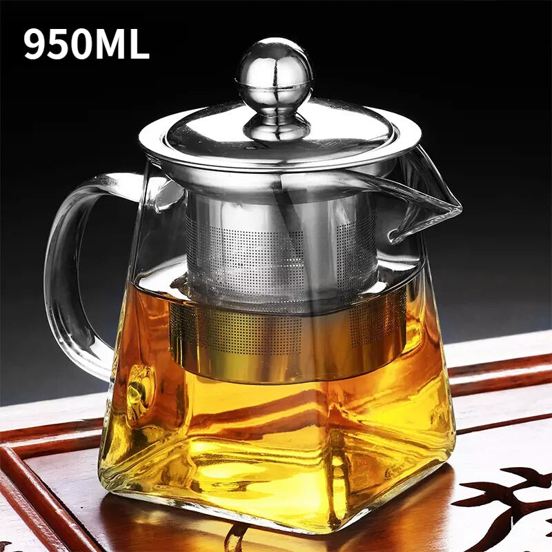 Glass teapot with infuser
