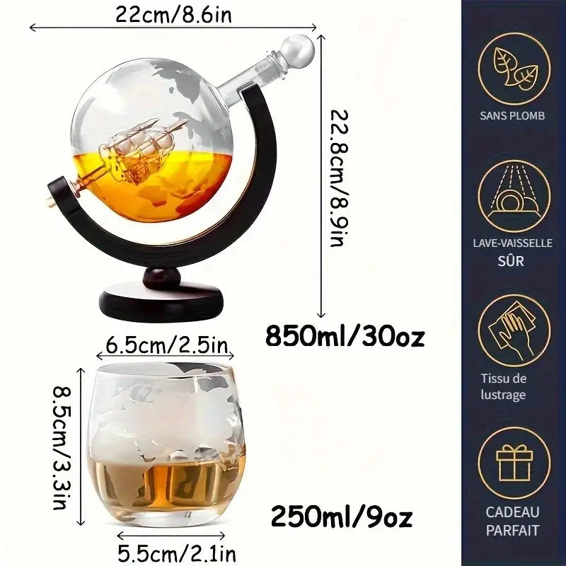 Ensemble de Carafe Globe avec 4 Verres Gravés