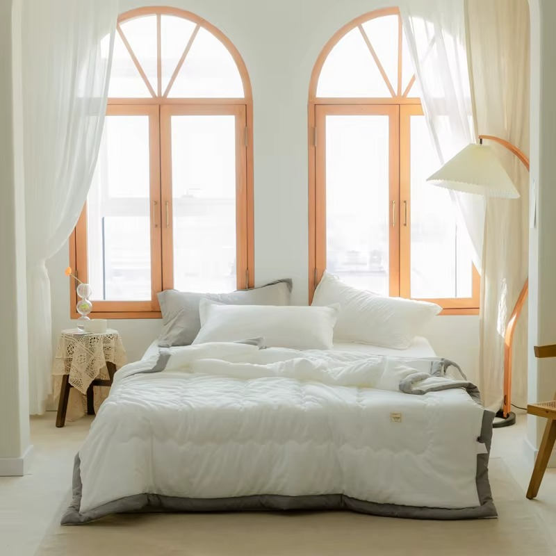 Couette d’Été Japonaise 2025 – Légèreté Luxe & Fraîcheur Naturelle