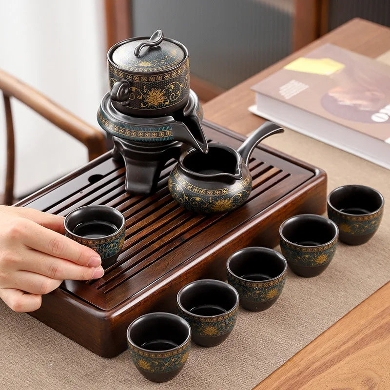 Teekanne aus Steingut-Imitat – Die Harmonie von Tee und Natur