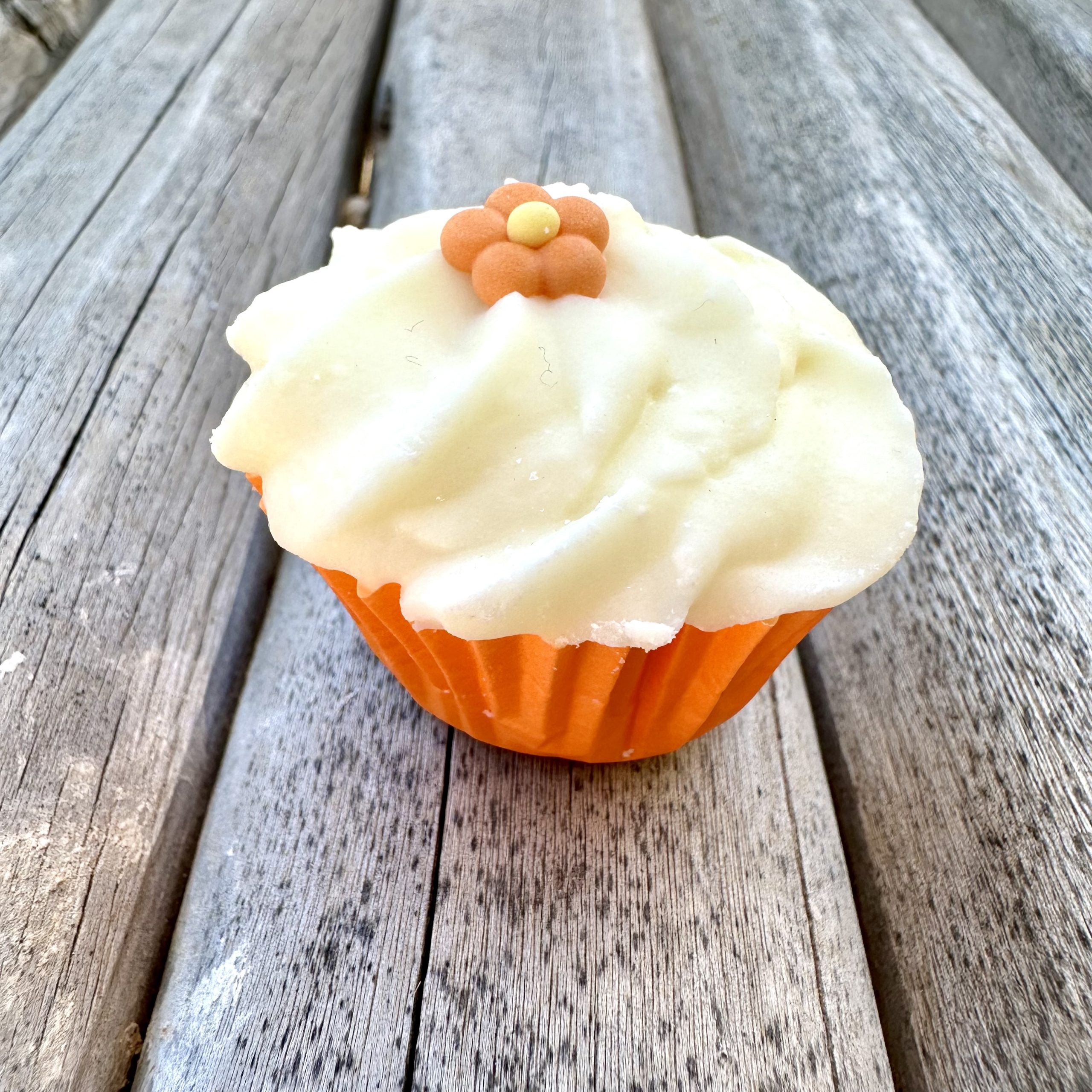 Fondant cupcake with organic cocoa and shea butter 55 g Orange - Savonnerie de Bornes