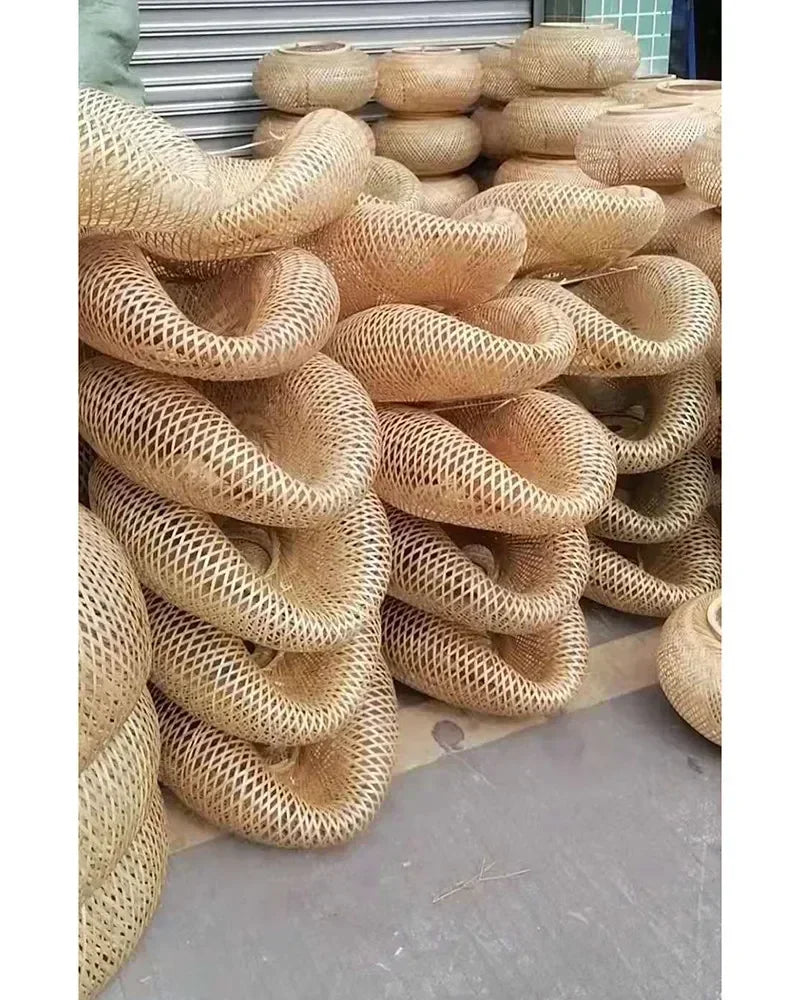 Luminaire en Bambou Tissé à la Main