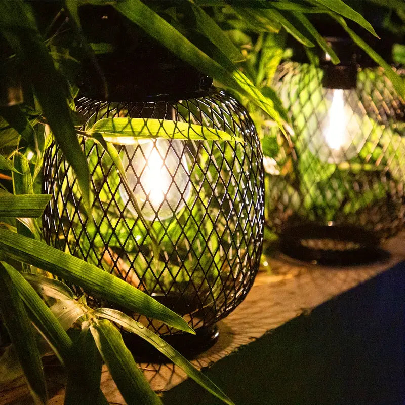 Guirlandes Suspendues Solaires – Éclairage pour Jardin, Terrasse et Cour