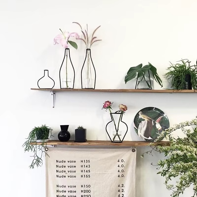 Vase en Fer Rétro