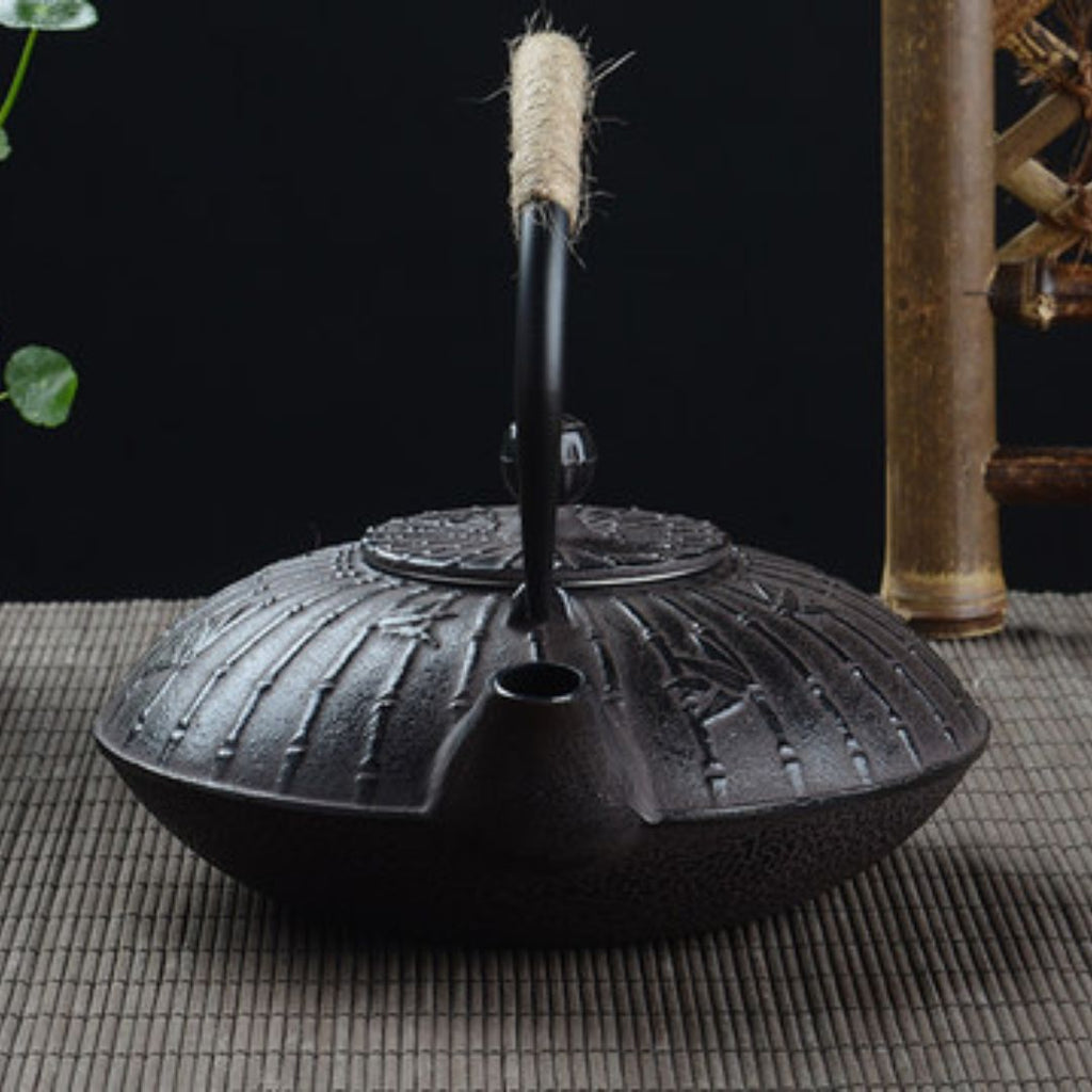 Cast Iron Teapot – The Art of Refined Tea