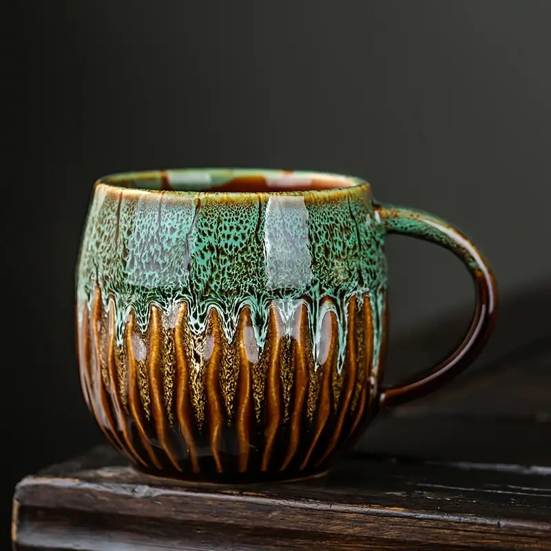 Tasse en Céramique Isolée – Grande Capacité et Style Élégant