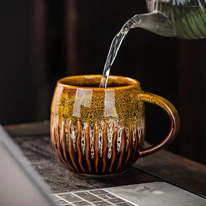Tasse en Céramique Isolée – Grande Capacité et Style Élégant