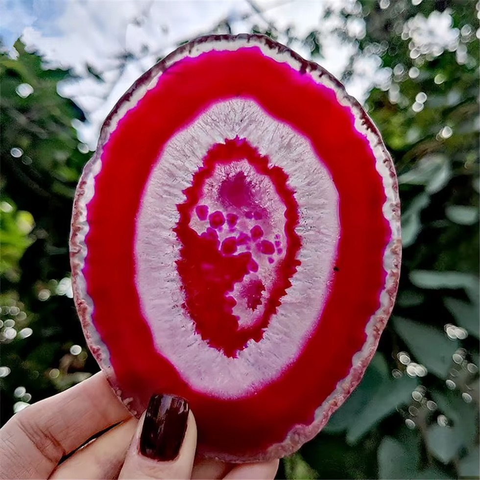 Tranche de Géode en Cristal d’Agate – Élégance Minérale & Énergie Naturelle