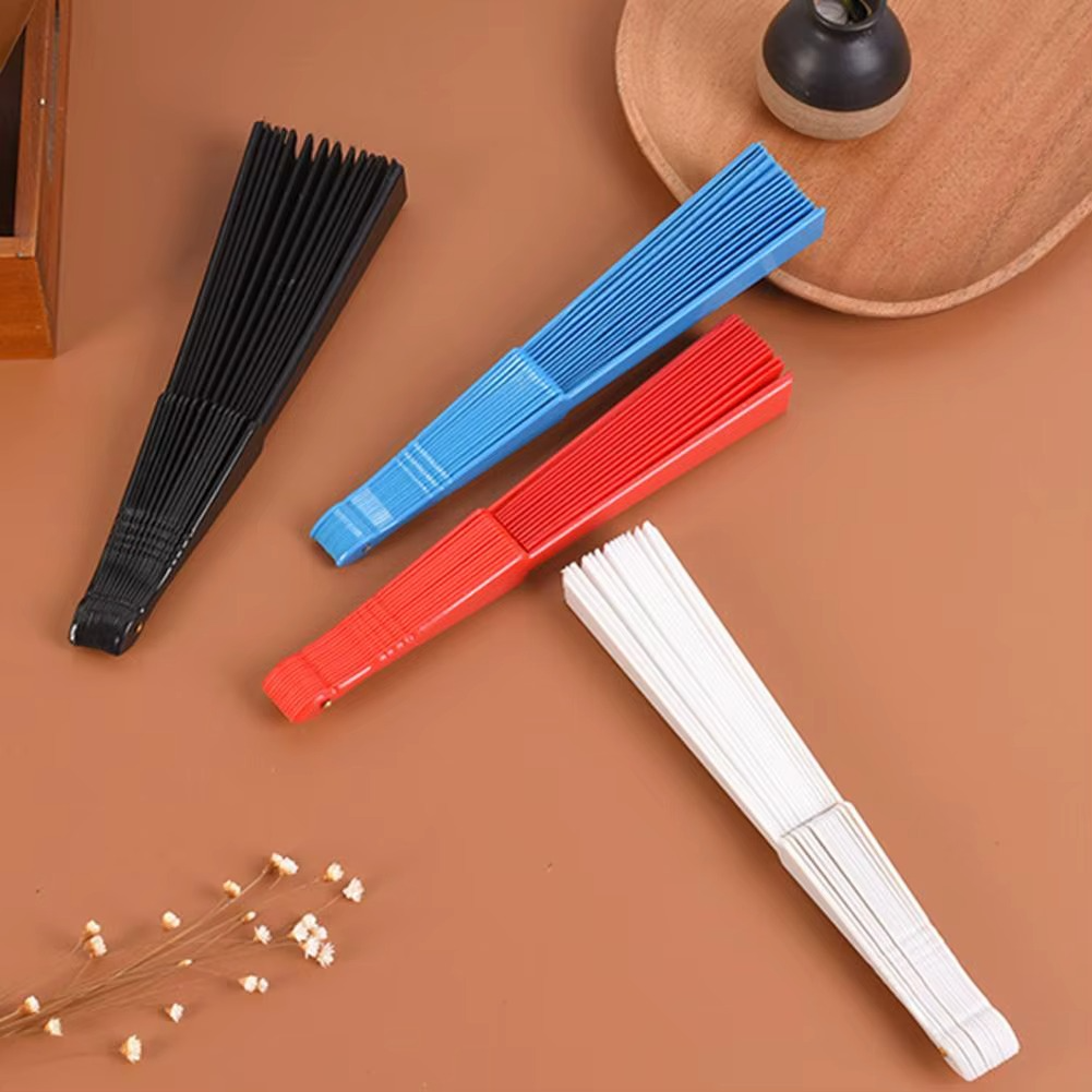 Éventail Pliable en Dentelle Florale