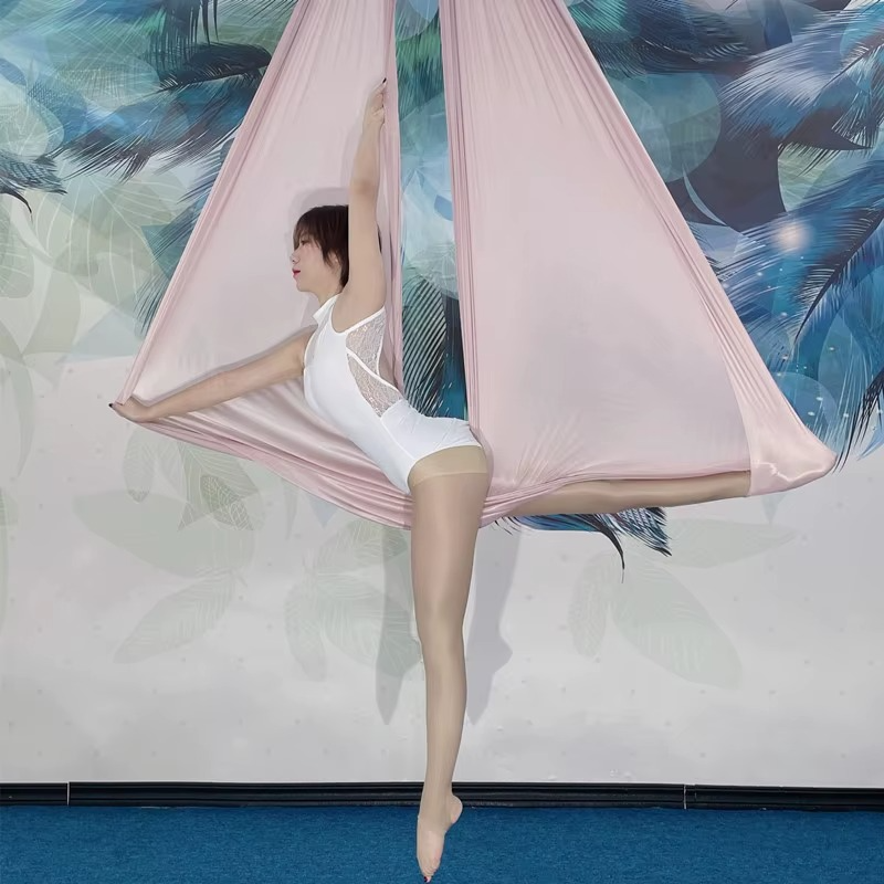 Hamac de Yoga Aérien – Entraînement Anti-Gravity & Relaxation