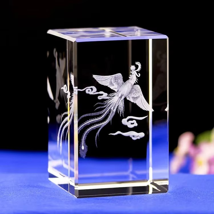Mini Sculpture Animalière en Cristal 3D – L’élégance gravée dans la transparence
