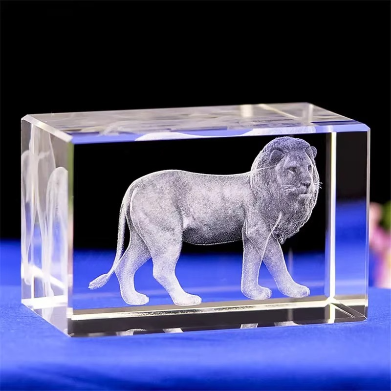Mini Sculpture Animalière en Cristal 3D – L’élégance gravée dans la transparence
