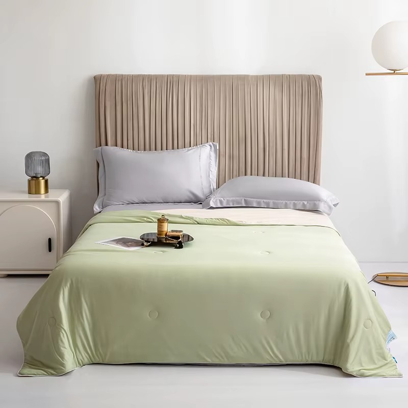 Couette d'Été en Soie Glacée – Légère, Rafraîchissante