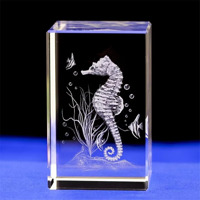 Mini Sculpture Animalière en Cristal 3D – L’élégance gravée dans la transparence