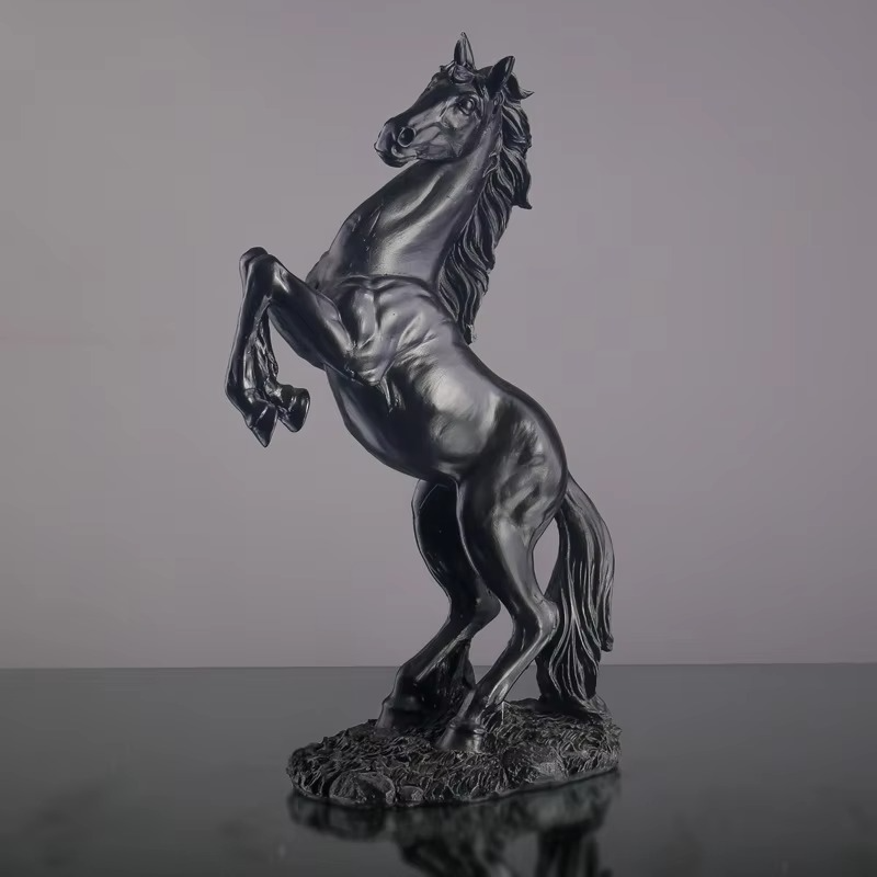 Statue de Cheval Nordique en Résine – Puissance Sculptée et Élégance Intérieure