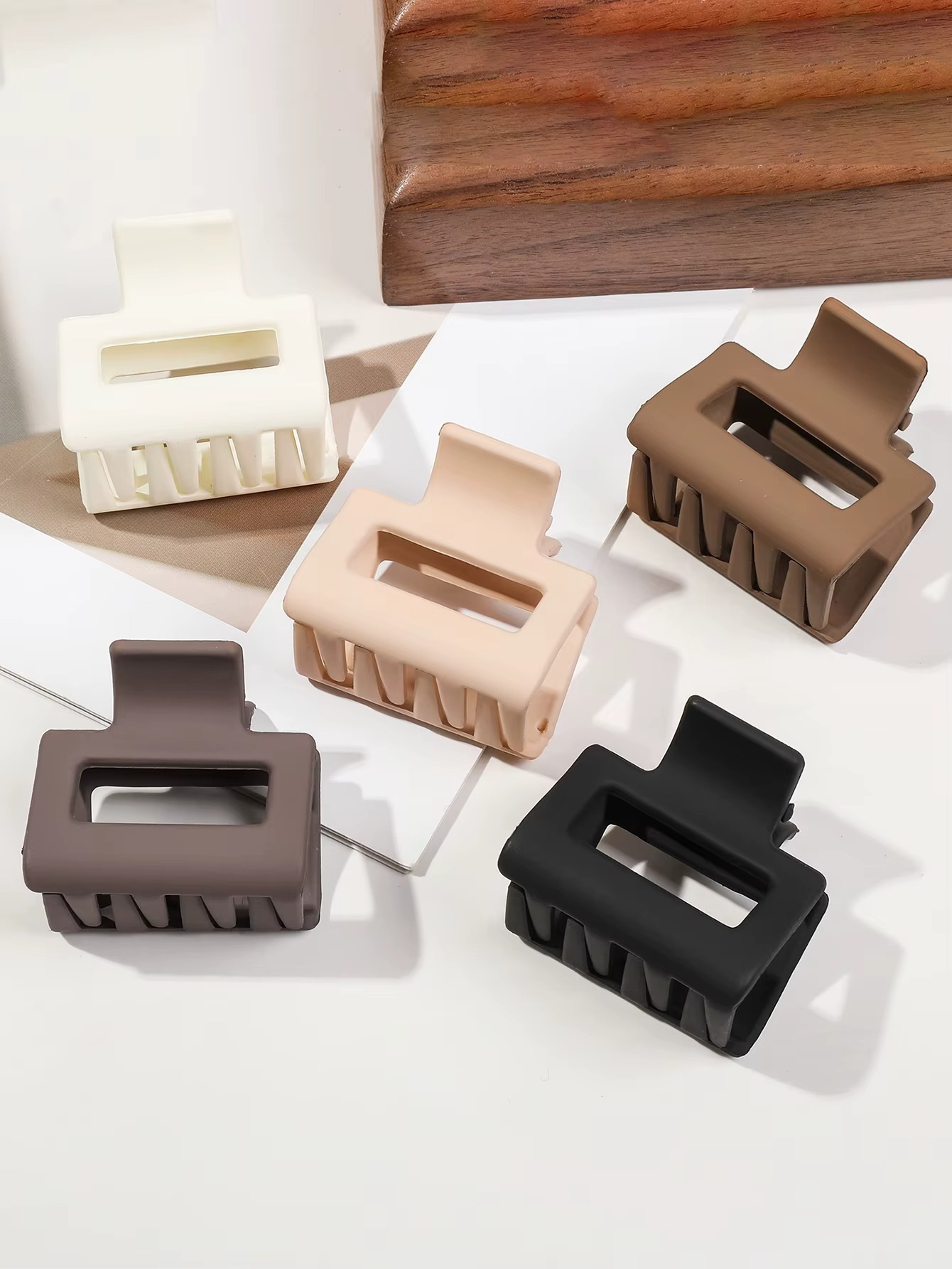 Lot de 5 Petites Pinces à Cheveux Mates à Fleurs – Style Carré Antidérapant