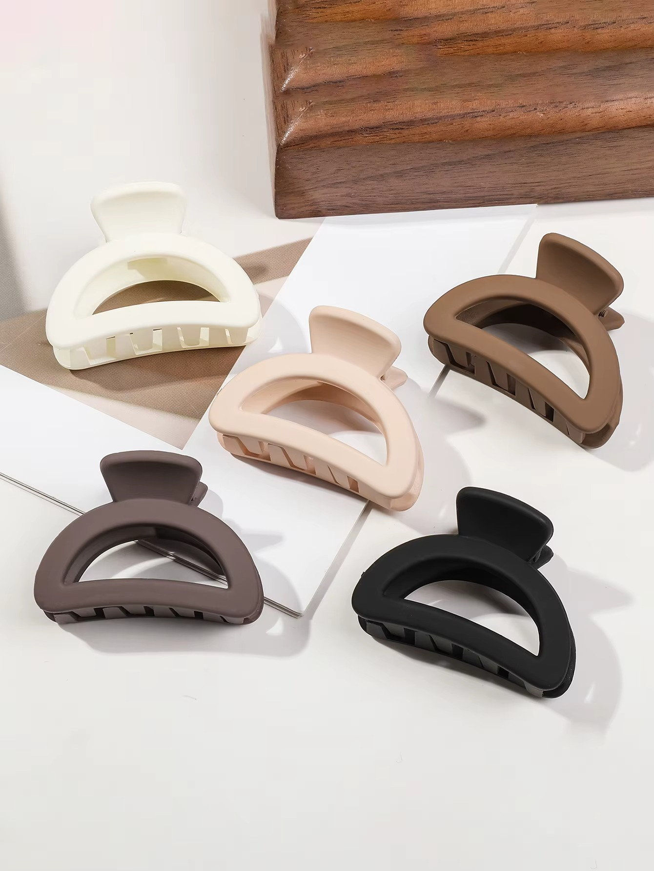 Lot de 5 Petites Pinces à Cheveux Mates à Fleurs – Style Carré Antidérapant