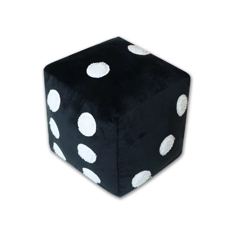 Dés de Simulation Amusants en Peluche – Coussin Décoratif Créatif
