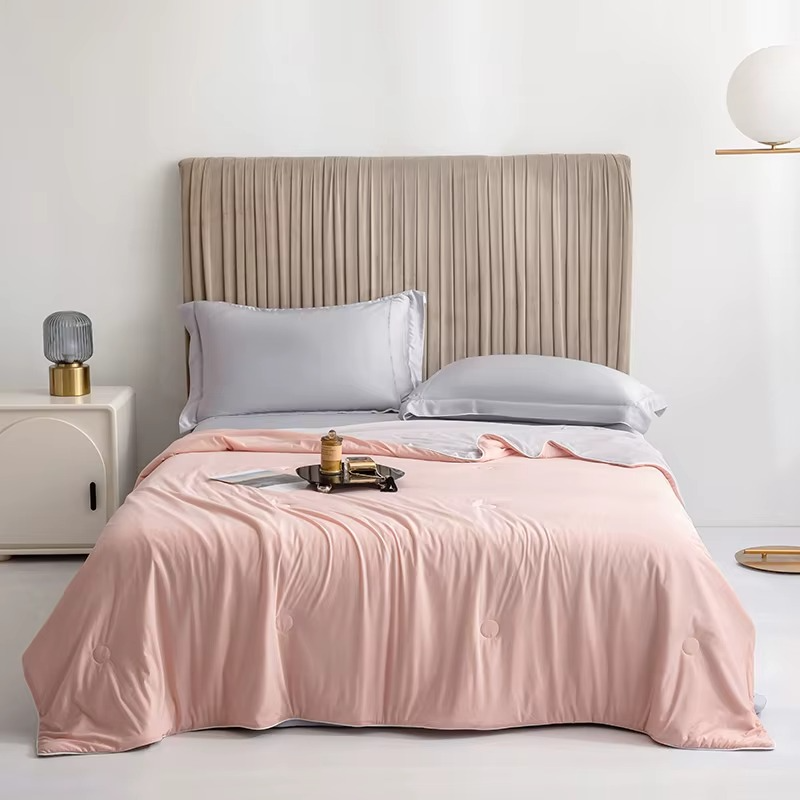 Couette d'Été en Soie Glacée – Légère, Rafraîchissante et Ultra-Douce