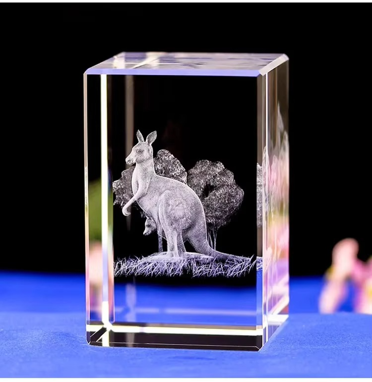 Mini Sculpture Animalière en Cristal 3D – L’élégance gravée dans la transparence
