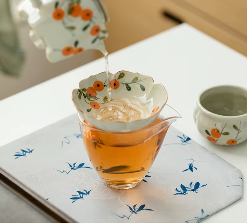 Infuseur à Thé Fleur de Kaki Peint à la Main