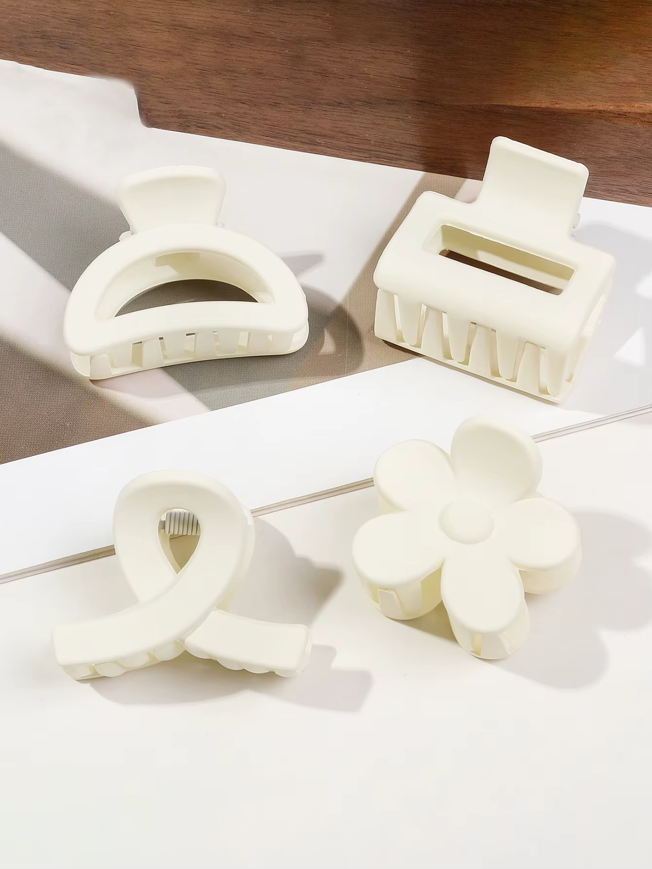 Lot de 5 Petites Pinces à Cheveux Mates à Fleurs – Style Carré Antidérapant