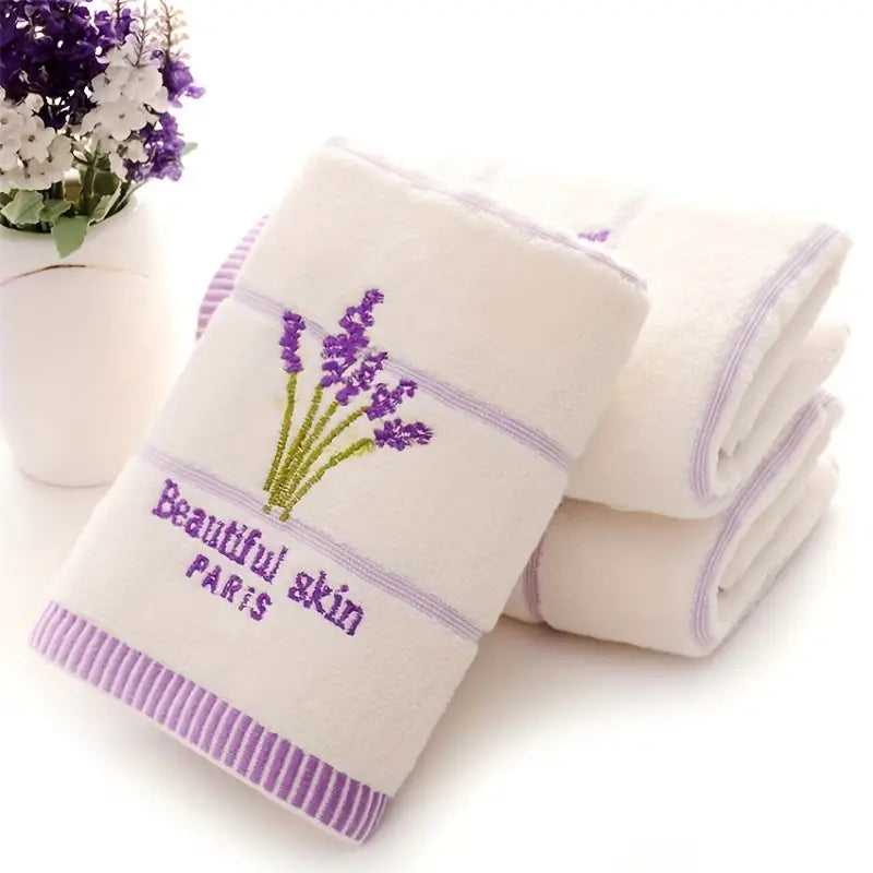 Lot de 2 Serviettes en Coton Lavande – Douces, Absorbantes et Élégantes