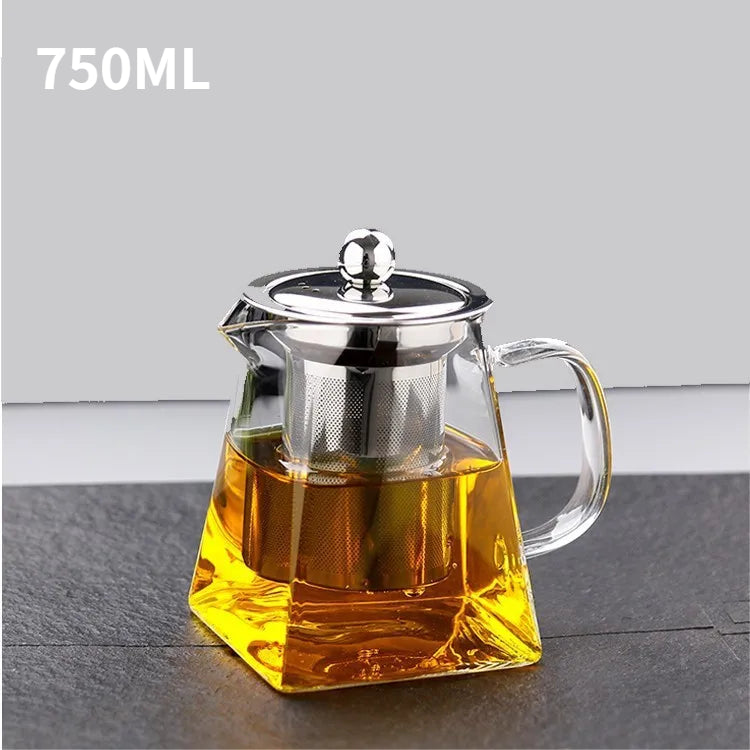 Glass teapot with infuser