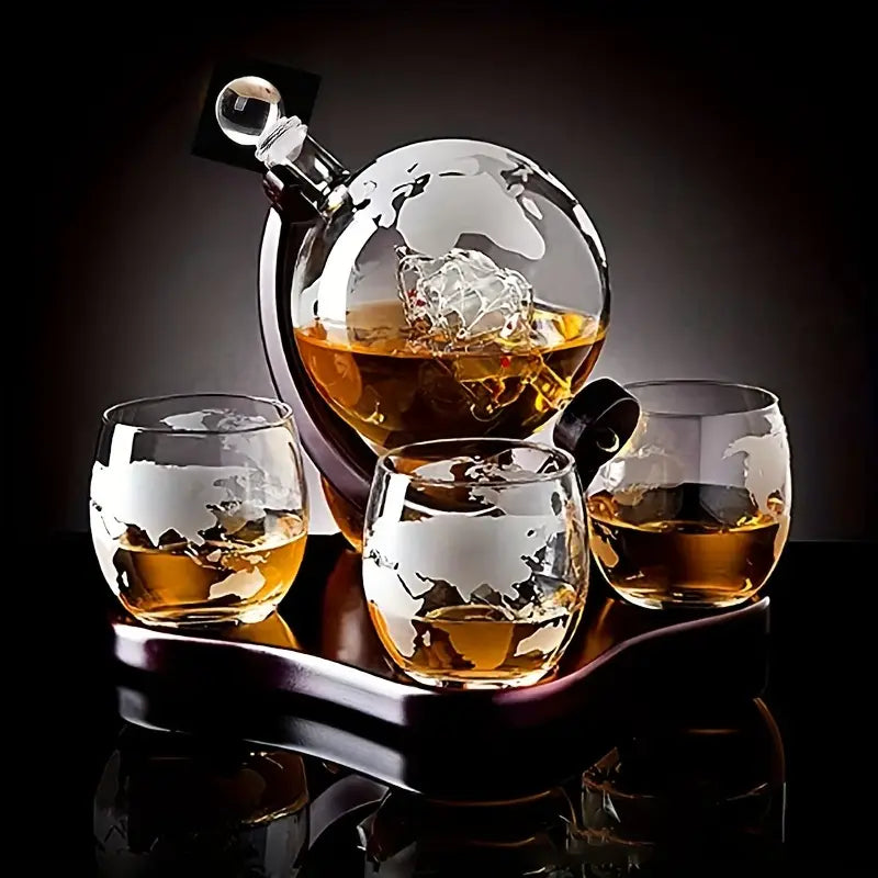 Ensemble de Carafe Globe avec 4 Verres Gravés