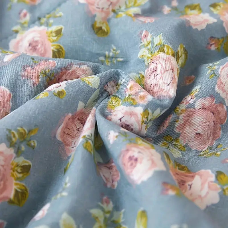 Couette Légère à Motif de Roses Bleues