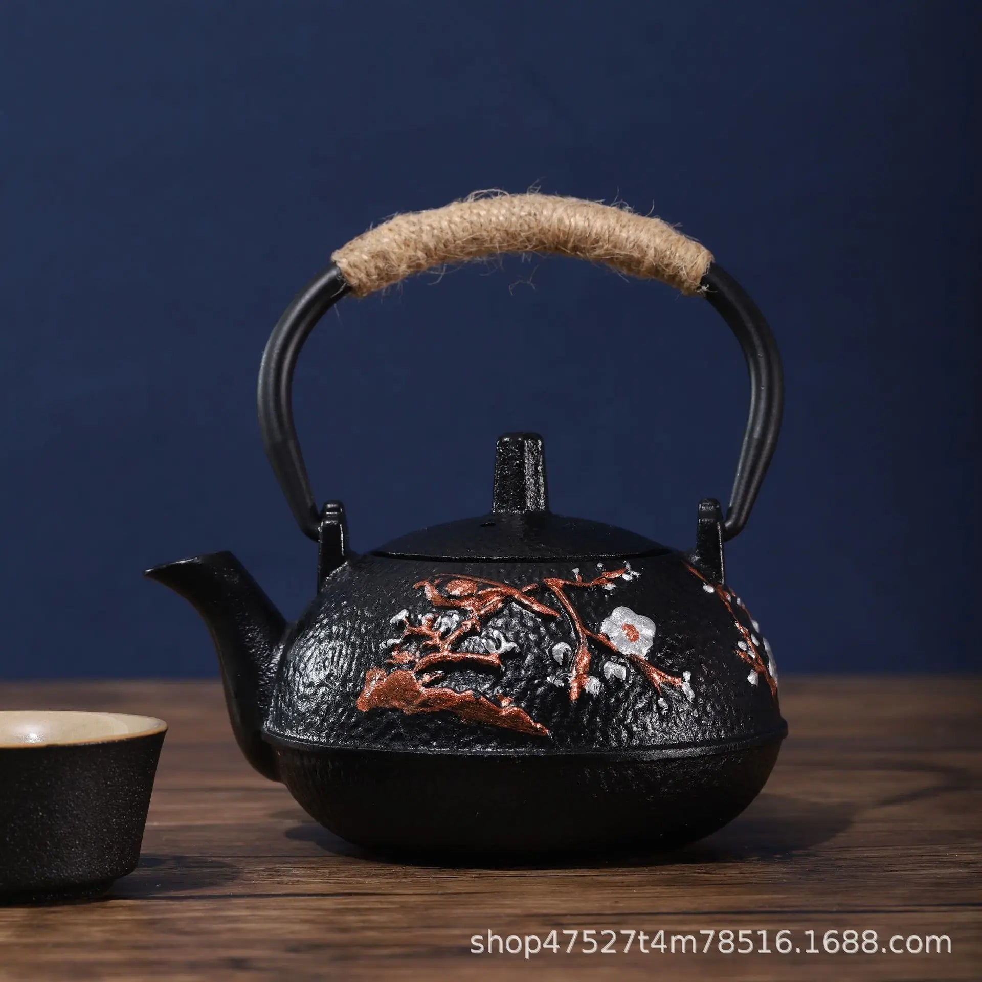 Retro Cast Iron Teapot - The Elegance of Tradition