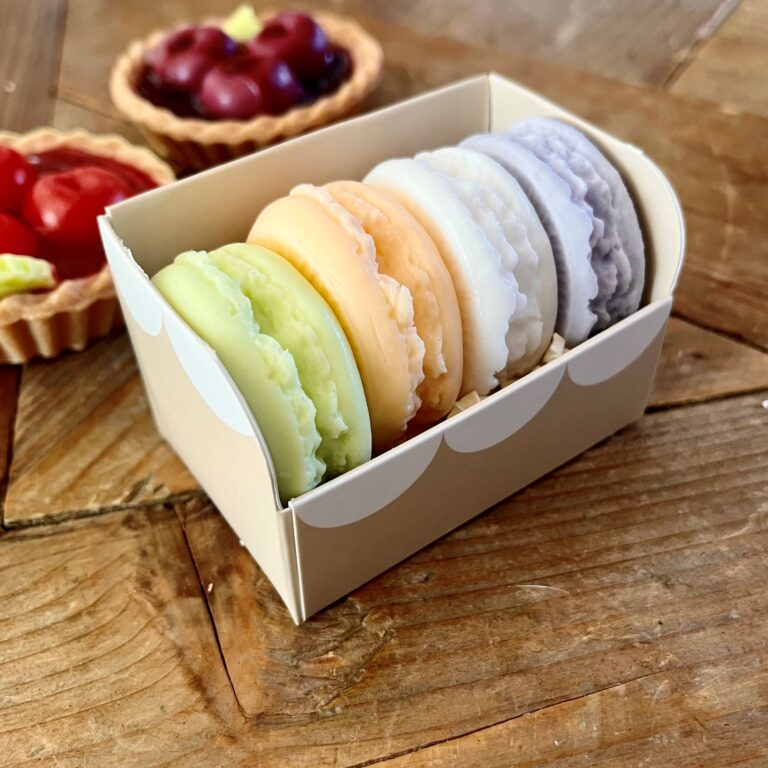 Boîte de 4 Savons Macarons Assortis - Savonnerie de bornes