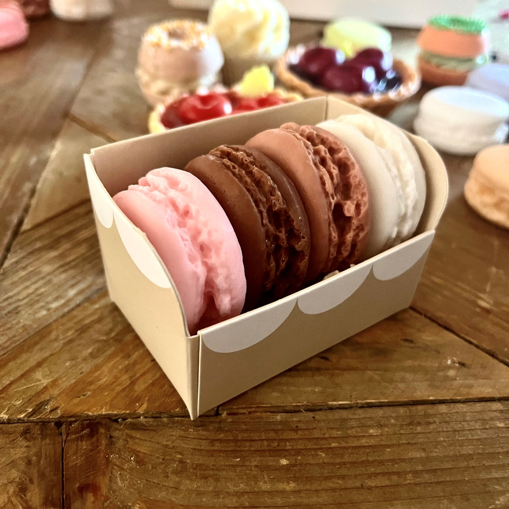 Box mit 4 verschiedenen Macaron-Seifen - Savonnerie de Bornes