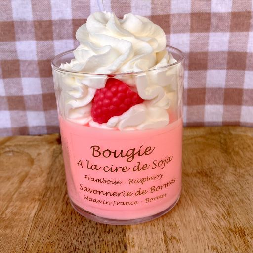 Pastry candle 190 g Raspberry - Gourmet Candle
