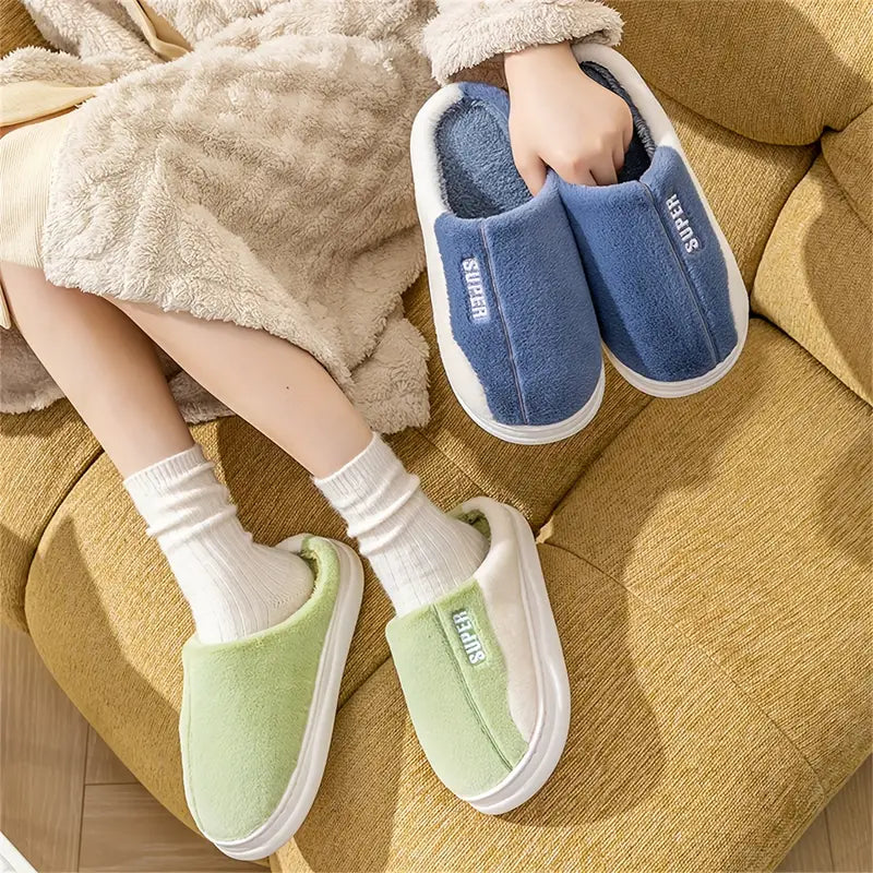 Chaussons Douillets Bicolores pour Femmes – Patch "Super"