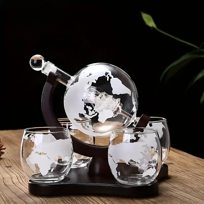 Ensemble de Carafe Globe avec 4 Verres Gravés