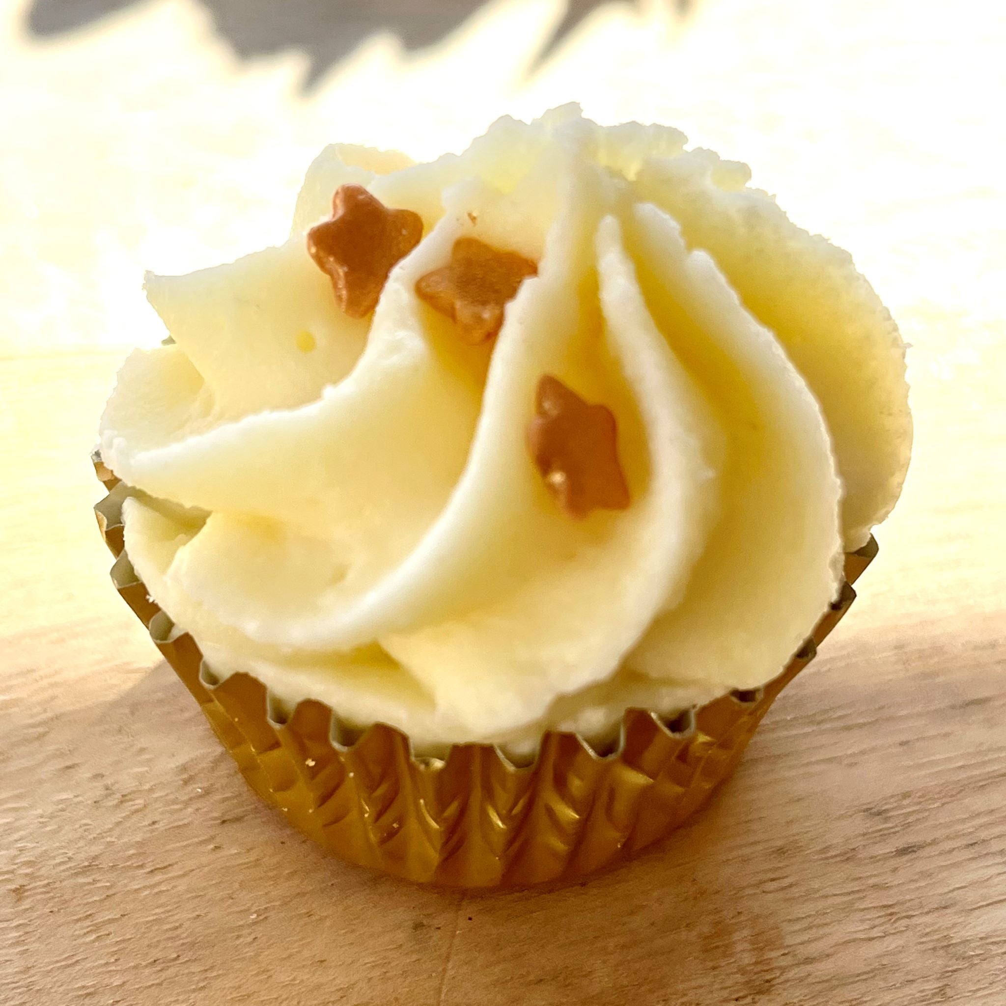 Fondant cupcake with organic cocoa and shea butter 55 g Monoï - Savonnerie de Bornes