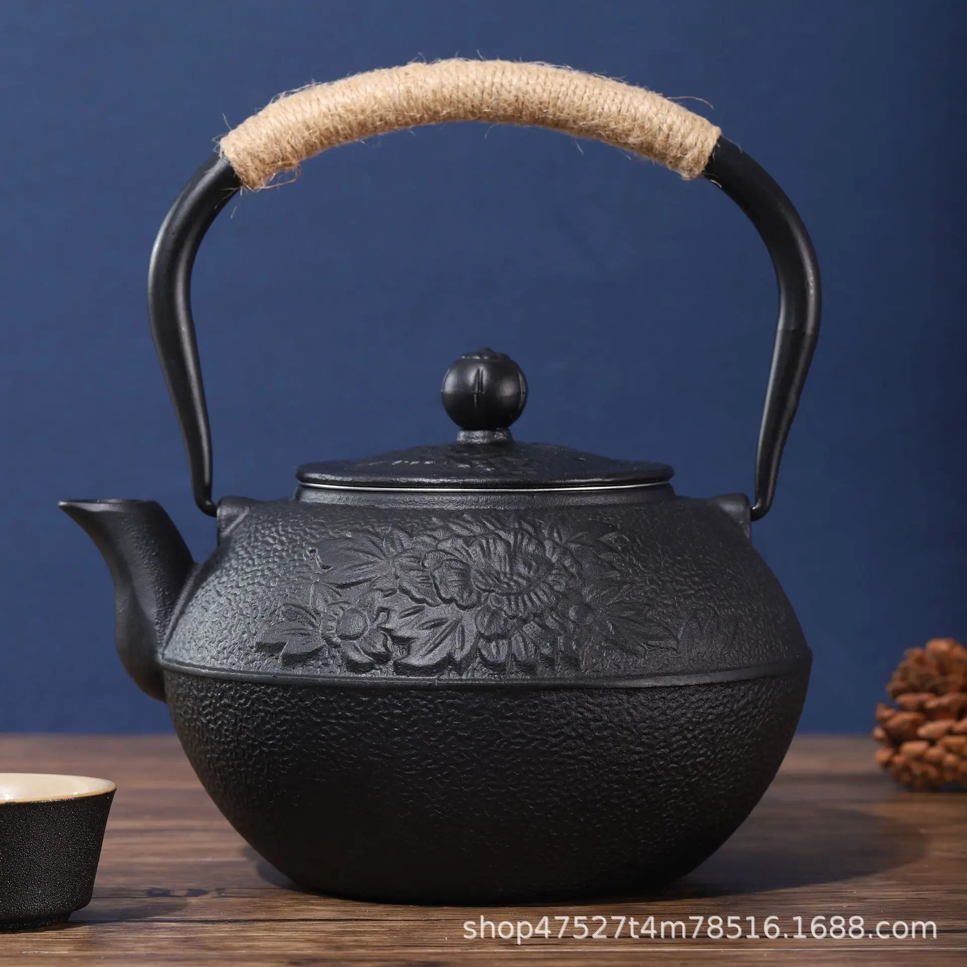 Retro Cast Iron Teapot - The Elegance of Tradition