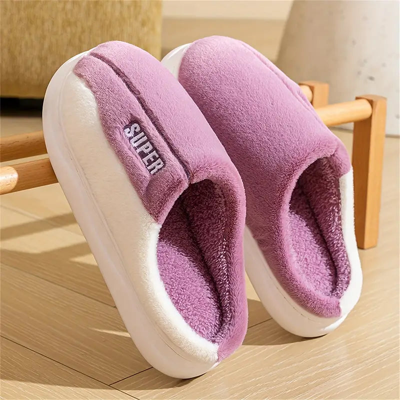 Chaussons Douillets Bicolores pour Femmes – Patch "Super"